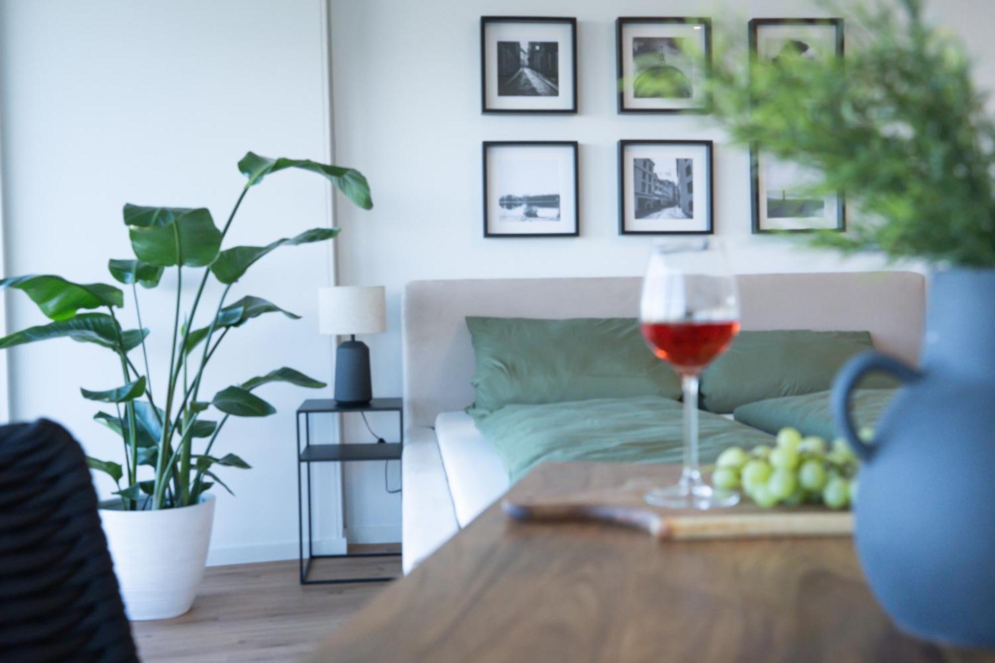 Helles Apartment Mit Tollem Blick Ueber Аугсбург Екстериор снимка