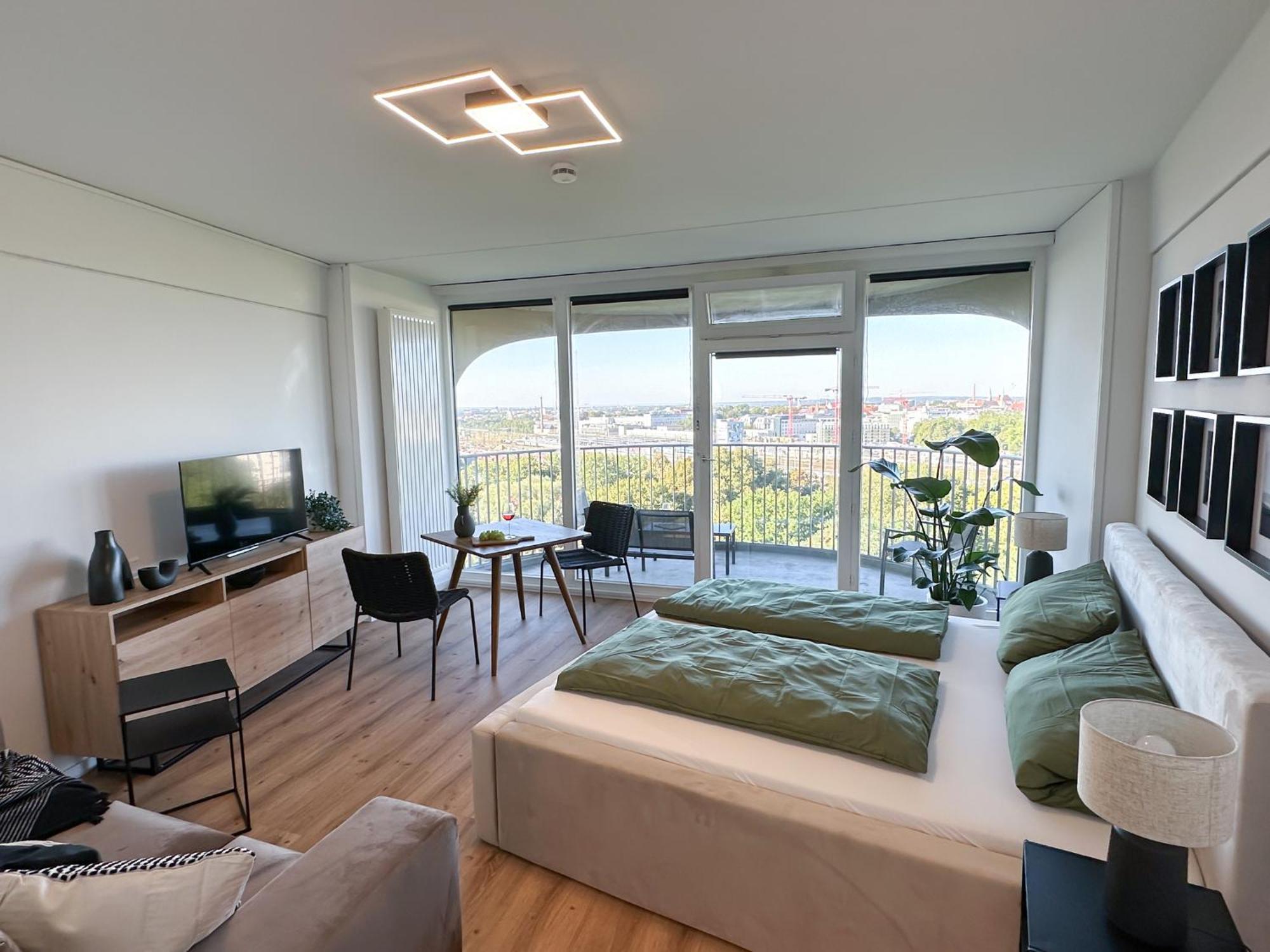 Helles Apartment Mit Tollem Blick Ueber Аугсбург Екстериор снимка