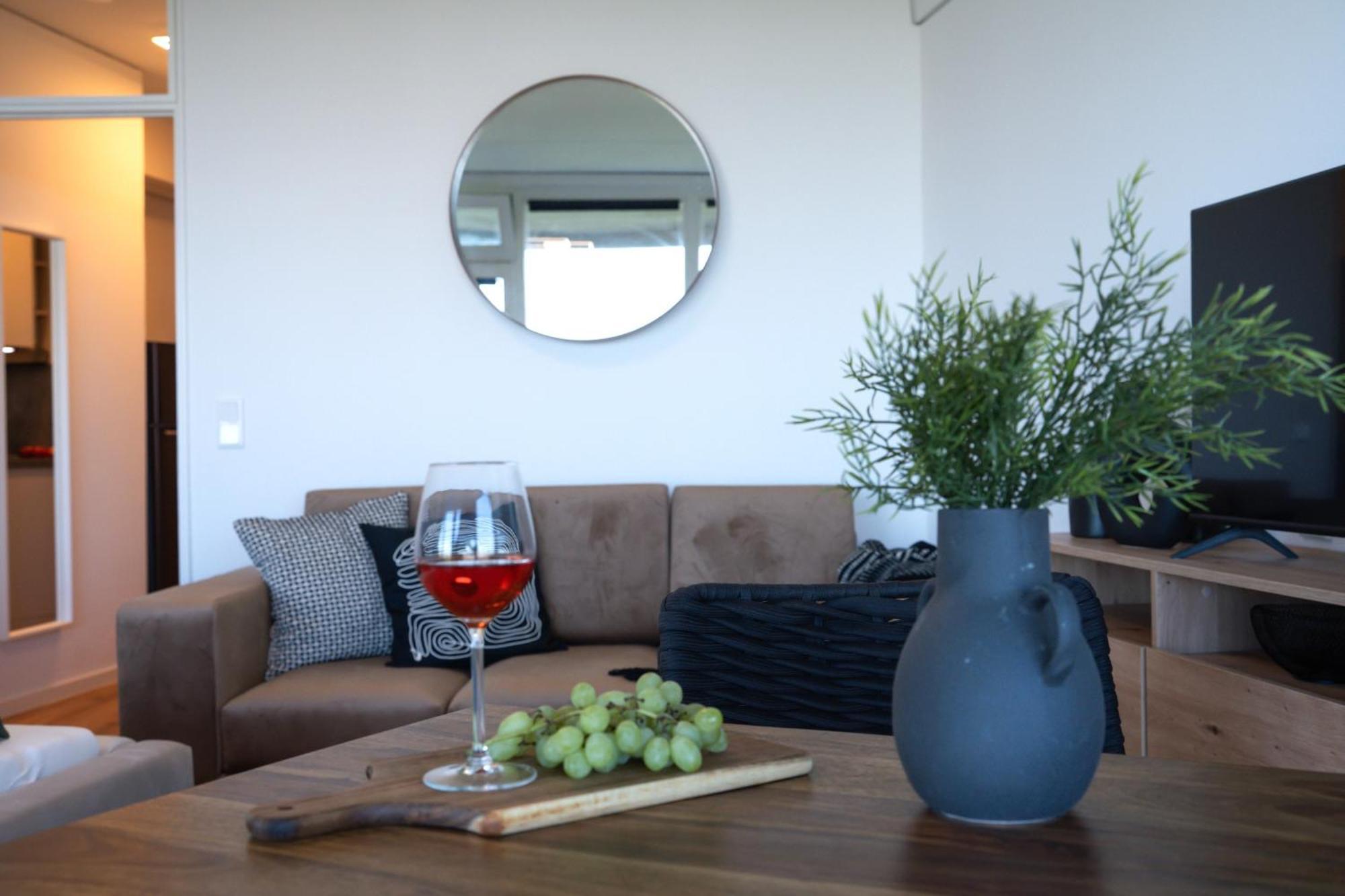 Helles Apartment Mit Tollem Blick Ueber Аугсбург Екстериор снимка